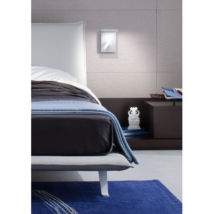 Redo 01-1499 - LED Nástěnné bodové svítidlo AGOS LED/6W/230V + LED/3,2W USB bílá
