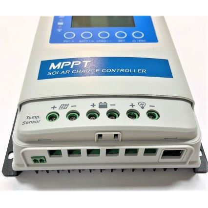 Regulátor solárního nabíjení MPPT 12/24V/30A IP32