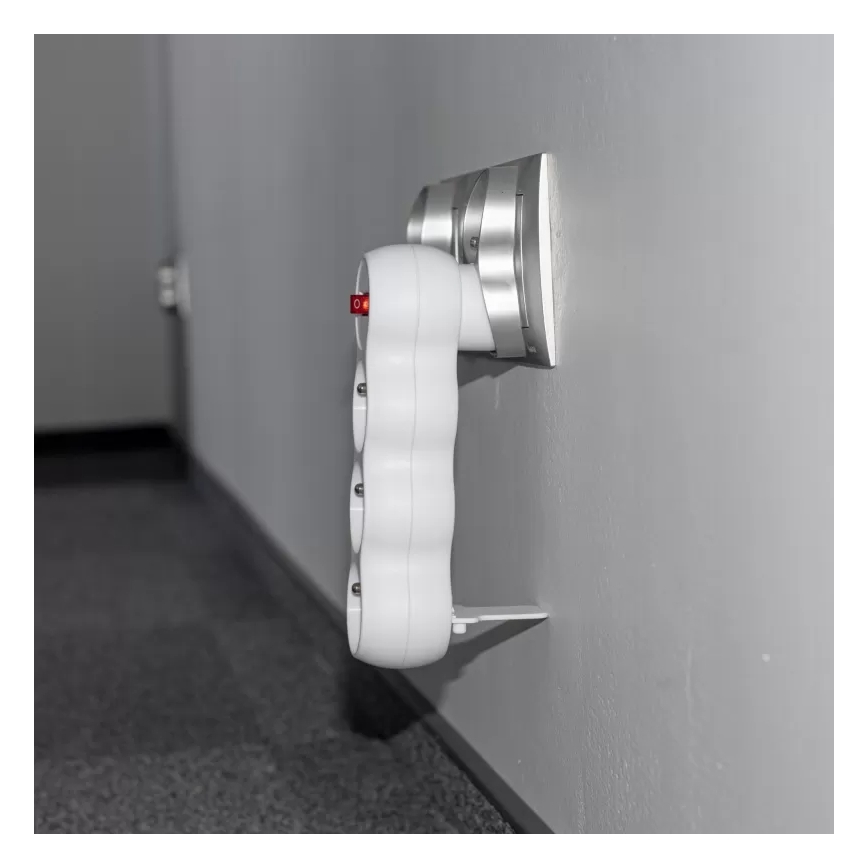 Rozbočovací zásuvka s vypínačem 3Z