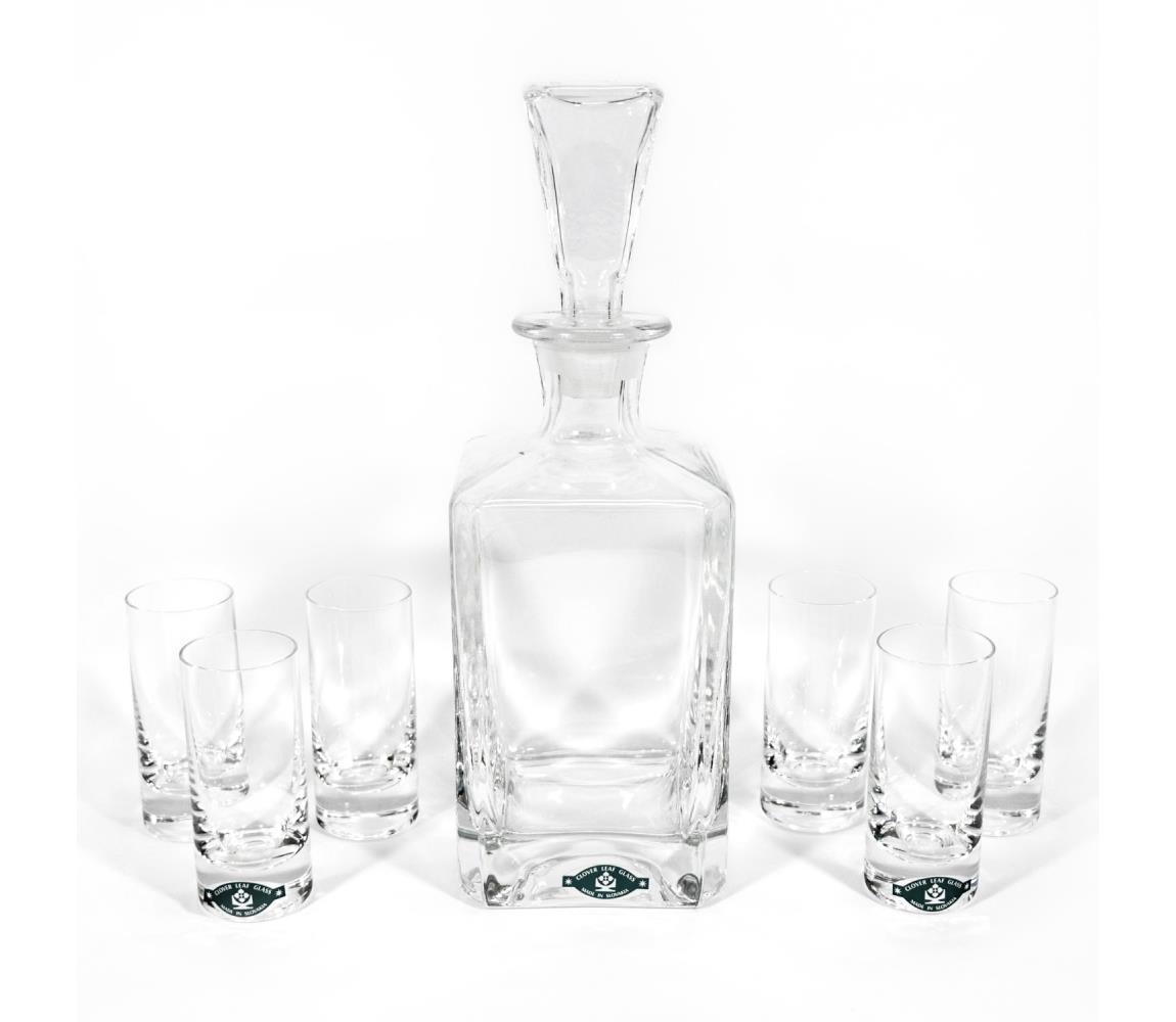 Výrobce po 1 ks Sada 1x skleněná láhev, 1x skleněná zátka a 6x sklenice na panáky čirá KK06904