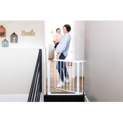 Safety 1st - Bezpečnostní zábrana FLAT STEP bílá