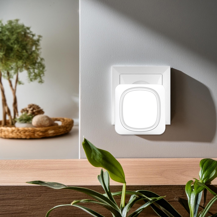 Bezdrátový zvonek s LED osvětlením do zásuvky 230V IP56 bílá