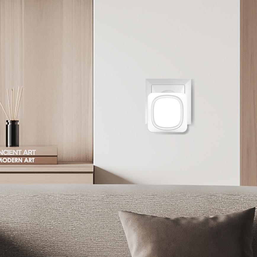 Bezdrátový zvonek s LED osvětlením do zásuvky 230V IP56 bílá