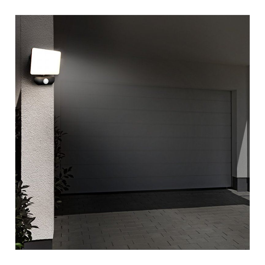 LED Venkovní reflektor se senzorem LED/30W/230V 4000K IP44