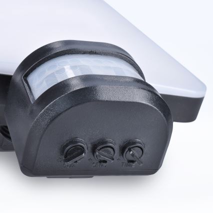 LED Solární reflektor se senzorem pohybu LED/11W/3,7V 4400mAh 3000K/4000K/6500K IP54
