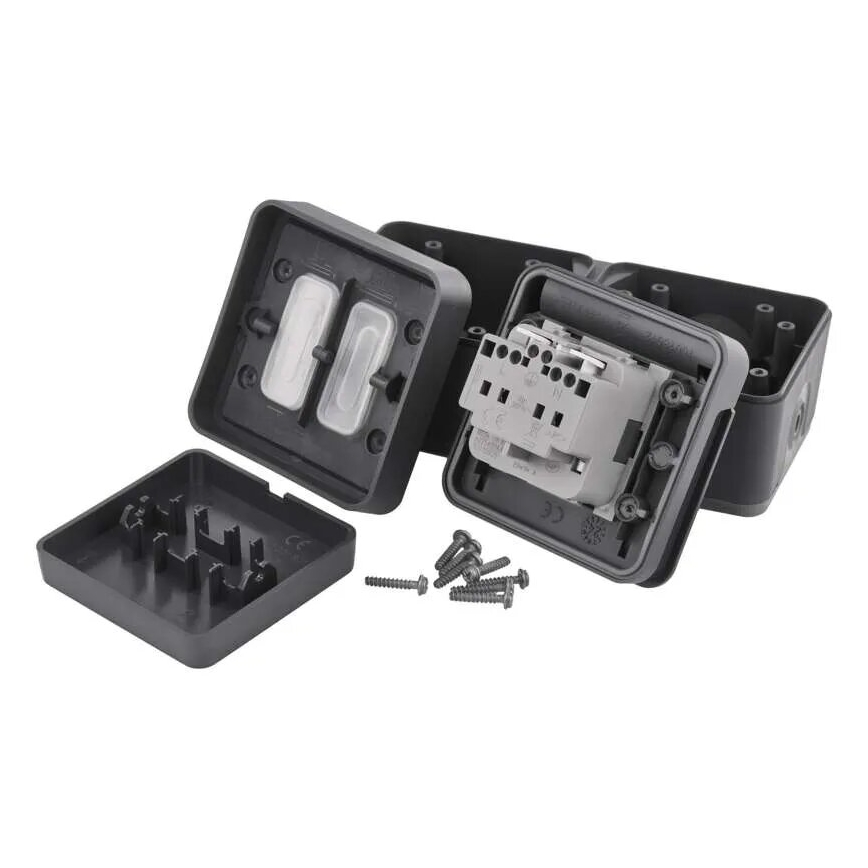 Spínač domovní střídavý se zásuvkou 250V/16A IP55