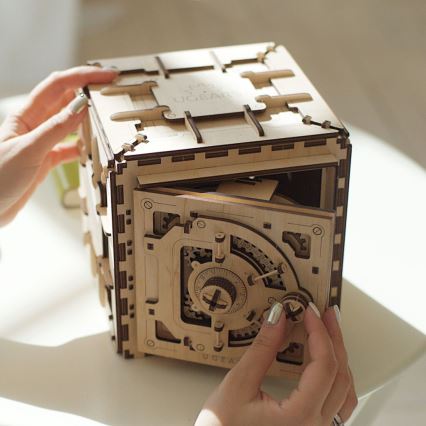 Ugears - 3D dřevěné mechanické puzzle Trezor