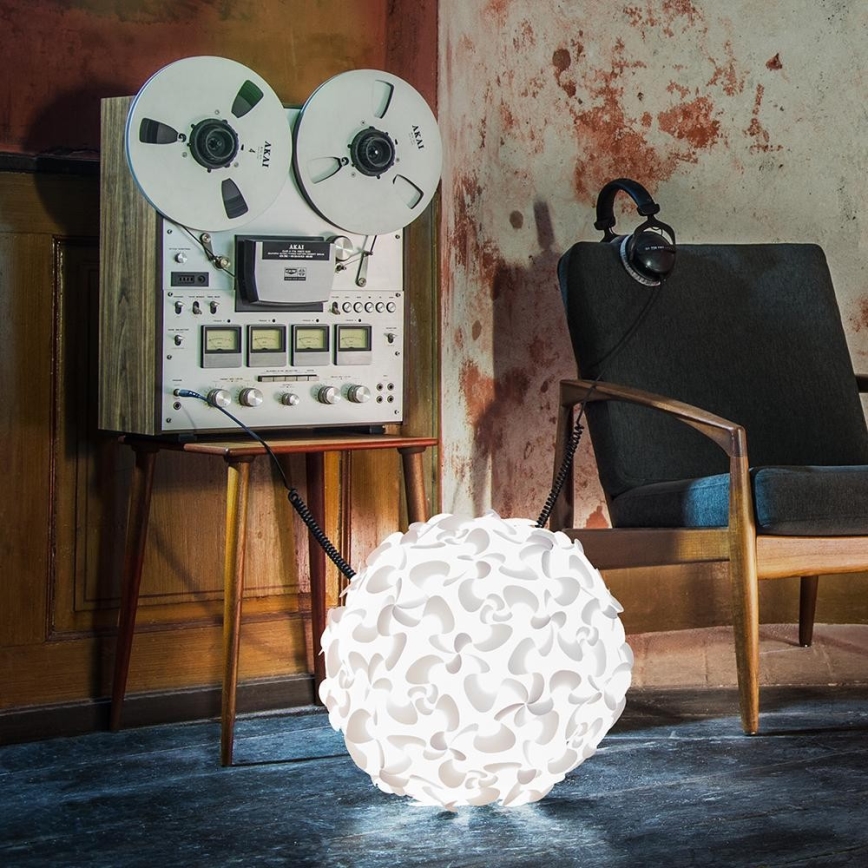 Umage 2064 - Stínidlo LORA medium E27 bílá pr. 450 mm