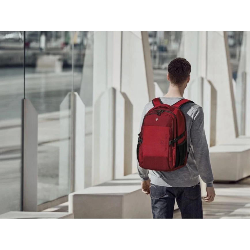 Victorinox - Batoh na notebook 16 Deluxe Vx Sport EVO 32 l červená