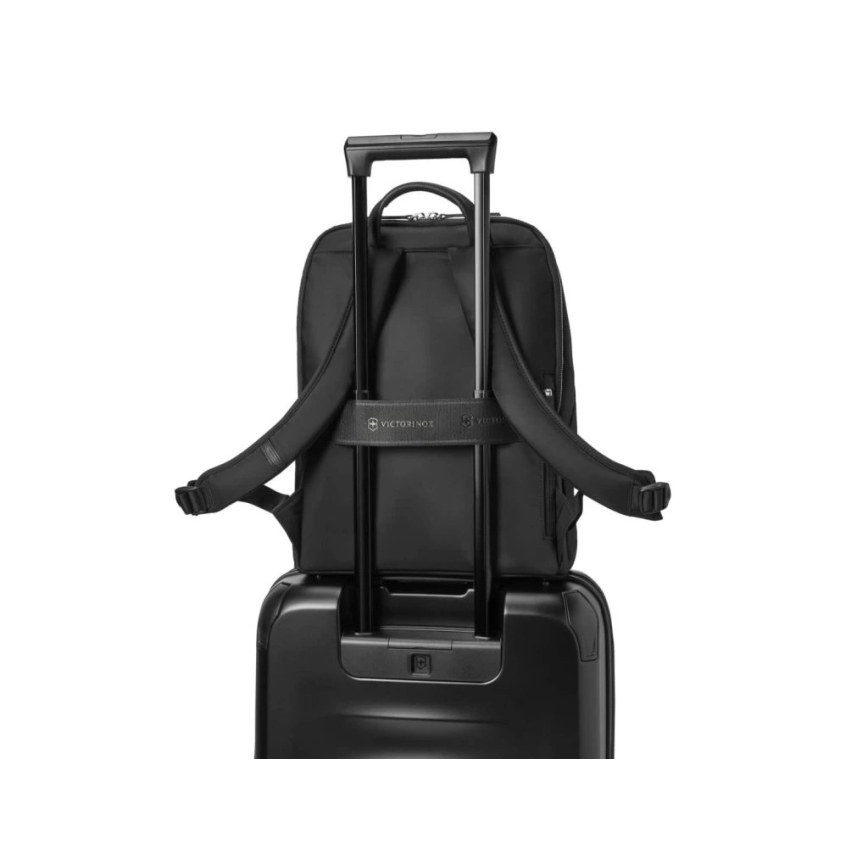 Victorinox - Batoh Victoria Signature Deluxe 18 l černá