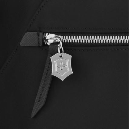 Victorinox - Batoh Victoria Signature Deluxe 18 l černá