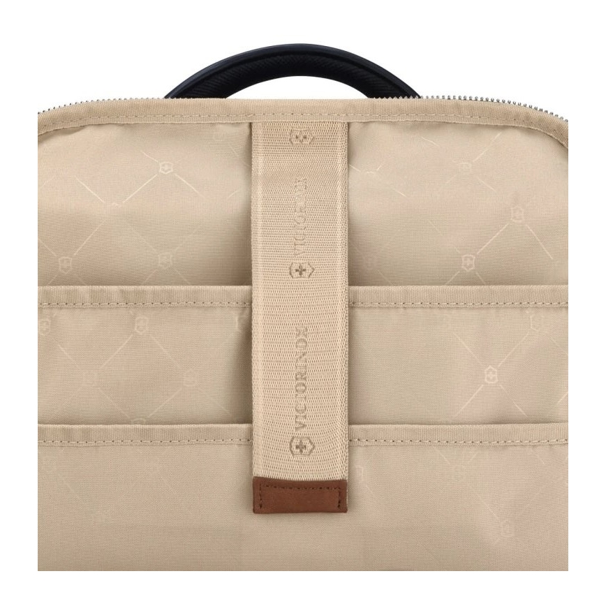 Victorinox - Batoh Victoria Signature Deluxe 18 l černá