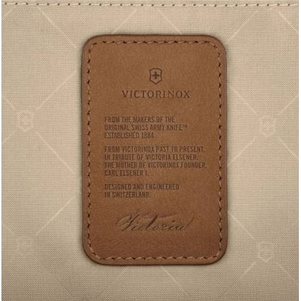 Victorinox - Batoh Victoria Signature Deluxe 18 l černá