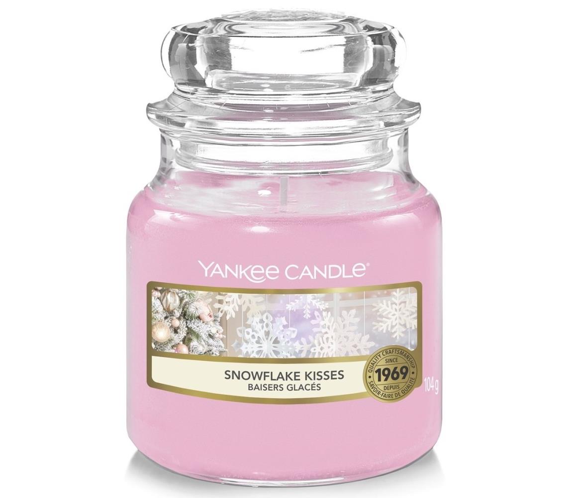 Yankee Candle Yankee Candle - Vonná svíčka SNOWFLAKE KISSES malá 104g 20-30 hod. 