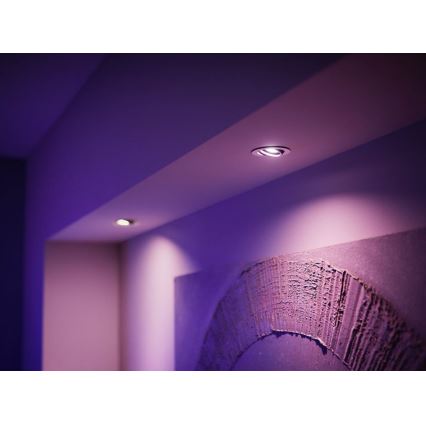 Základní sada Philips Hue WHITE AND COLOR AMBIANCE 3xGU10/5,7W/230V 2000-6500K + zařízení k propojení